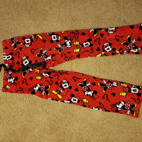 Disney pjs - Picture 1 of 5